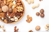 Efectos de las nueces ricas en grasas saludables: ¿cambios en la hipercolesterolemia y el azúcar en sangre?