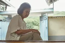 Is it Just Aging or Early Arthritis? How to Check Your Parents' Knee Health