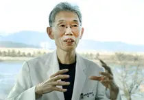 “强忍疼痛或诱发心脏病与抑郁症”