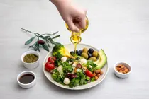 Forget the Pharmacy: Why the ‘Rainbow Diet’ Trumps Antioxidant Pills
