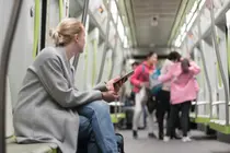 ¿La pérdida auditiva relacionada con la edad es la causa? : La verdadera razón por la que siempre hay peleas en el metro