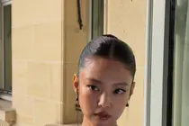 Jennie khoe diện mạo hoàn hảo với tóc “Sleek Bun” đang cực hot: Kiểu tóc này có thực sự kén mặt?