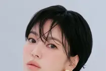 45 tuổi Song Hye-kyo, đổi kiểu tóc và trông trẻ hơn?