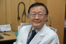 “时隔40年再值急诊夜班，居然还挺有意思”——73岁老教授的热情仍未熄灭