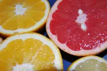 Sweet Fruit, Bitter Risks: Why Experts Warn Against Pairing Grapefruit with Common Medications