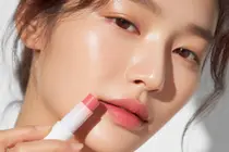 5 Summer Lip Makeup Mistakes That Cause Your Color to Vanish Fast