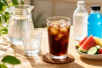 How Many Iced Coffees a Day? Four Habits That Cause Summer Dehydration