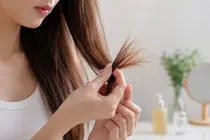 Brittle, Dry, and Snapping: The Hidden Summer Habits Wrecking Your Hair