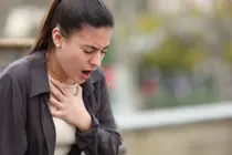 Nếu có bệnh tim, tăng huyết áp thì đợt nóng này càng nguy hiểm hơn: Đánh trống ngực, ngất xỉu chính là cảnh báo từ trái tim 