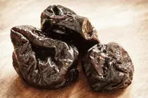 Constipation : vous pensiez pouvoir manger cet aliment « sans compter » ?… Son sucre et ses calories sont plus élevés qu’on ne l’imagine