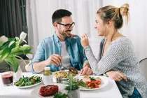 « Ne pas risquer sa vie pour manger ? »... Le régime alimentaire a un impact majeur sur la santé cérébrale des personnes âgées