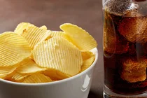 « Les boissons gazeuses et les chips doivent être traitées comme des cigarettes »… Pourquoi ?