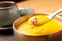 “Di hari yang dingin, semangkuk bubur labu yang hangat... nyaman di perut, dan rasanya juga enak”