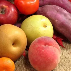 Почему яблоки лучше есть с кожурой: семь фруктов и овощей, которые не стоит чистить