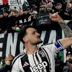 Bizarre Preseason Accident: Juventus Defender Federico Gatti Hurt in Pitch Invasion