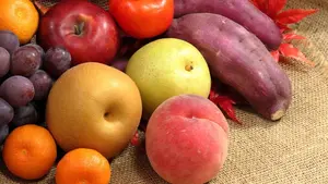 Don’t Peel Your Produce: 7 Fruits and Vegetables That Are Healthier With the Skin On