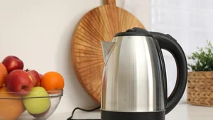 Panci Listrik yang Kotor, Hanya dengan Satu Sendok Cuka Bisa Menjadi Seperti Baru