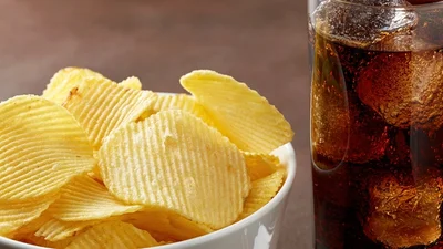 « Les boissons gazeuses et les chips doivent être traitées comme des cigarettes »… Pourquoi ?