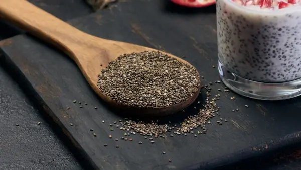 “Is Your Lower Abdomen Sinking In?”… Are Chia Seeds, Which Expand in Water, Good for Health?