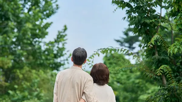 長年の夫婦、愛ではなく義理で生きる理由は？