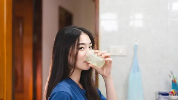 How to Use Mouthwash: Over-Disinfecting Can Actually Worsen Bad Breath