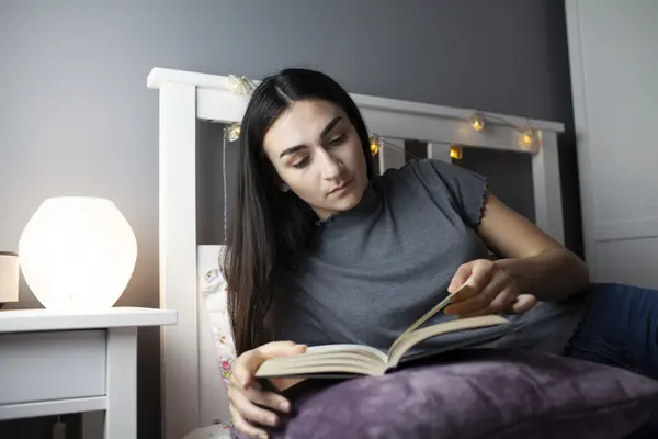 From Scrolling to Page-Turning: Why Reading Beats Smartphones for Better Sleep
