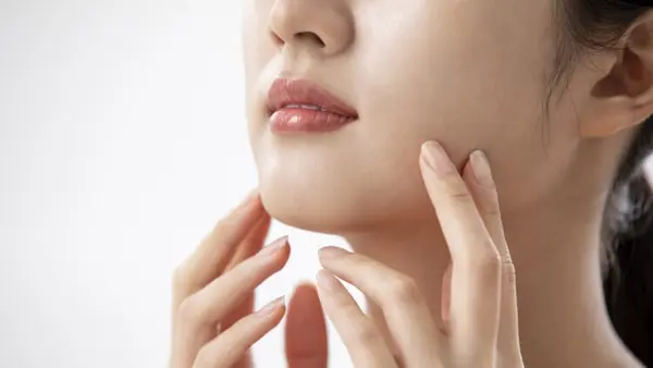 “Không phải béo lên mà là đang chảy xệ”: Loại cơ nào đang phá hủy đường nét khuôn mặt bạn?