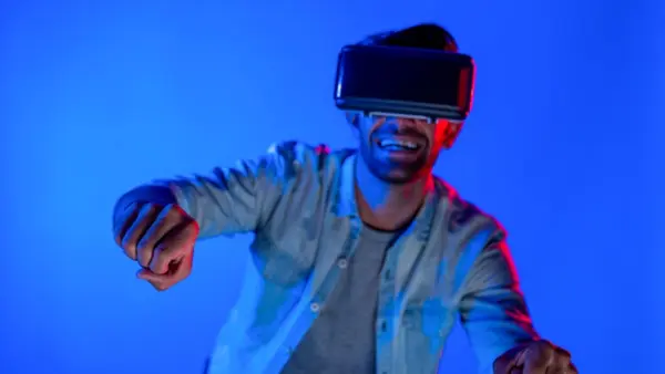 仮想運転・VR体験・スマートフォンゲームでもめまいがする場合は？