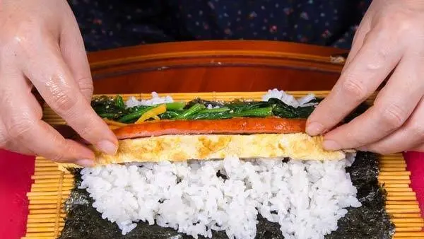 Cơm cuộn không có tội nhưng lại là 