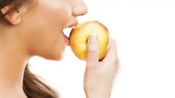 Thường xuyên bị đường huyết tăng vọt sau khi ăn: Lý do khiến dễ tăng cân và nguy cơ mỡ máu cao?