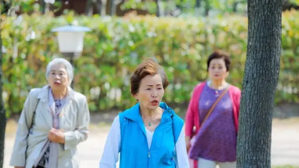 Vieillissement : cognition et marche se dégradent-elles forcément ? Chez 45 % des plus de 65 ans, c’est l’inverse