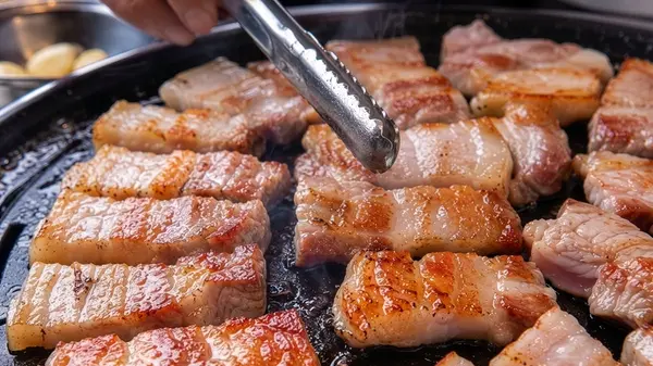 Phụ nữ thích ăn nội tạng có nguy cơ tử vong vì ung thư vú gấp 2,5 lần: Thịt đỏ lại cho kết quả khác