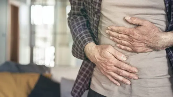 破裂するまで気づきにくい…65歳以上の喫煙歴ある男性に腹部血管検査が必要な理由