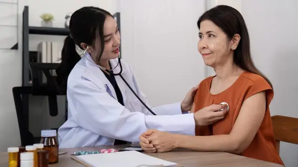 Women’s Heart Disease Often Strikes Without Chest Pain—and 60% of Adults Don’t Know It