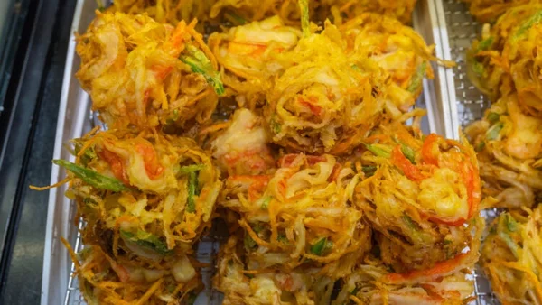 La piel envejece más rápido a partir de los 40: 5 alimentos que debes reducir ahora