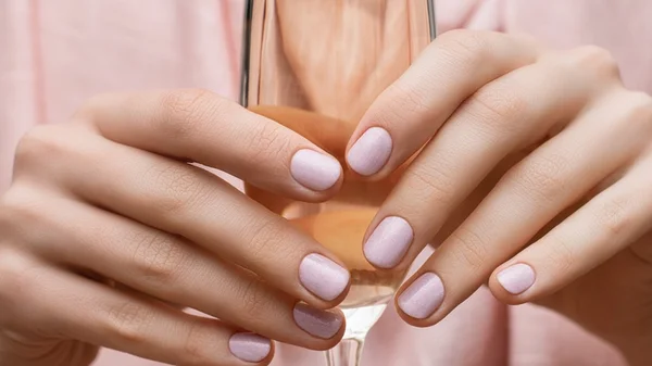 Peut-on savoir si quelqu'un est un buveur en regardant ses doigts ?