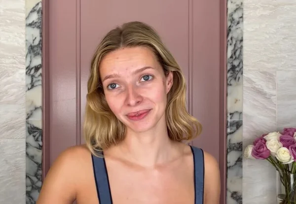 Con gái Gwyneth Paltrow cũng bị mụn do căng thẳng: Phương pháp chăm sóc được chính chủ tiết lộ là gì?