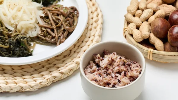 Makanan Korea yang Memperlambat Penuaan: Alasan Mengapa 'Bubur Lima Biji' Baik untuk Kesehatan