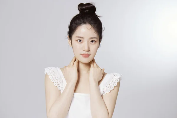 “Điều này không thể làm phẳng bằng phương pháp điều trị”… 5 bí quyết chăm sóc nếp nhăn ở ‘nơi’ lộ tuổi