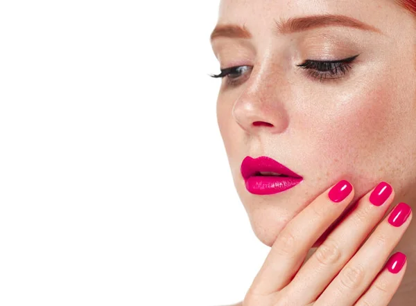 “Gió lạnh khiến má đỏ bừng?”…4 cách chăm sóc khẩn cấp tại nhà