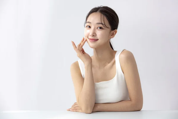 「寝坊したのに顔は大丈夫？」…たった「3分スキンケア」だけでも若々しい肌！