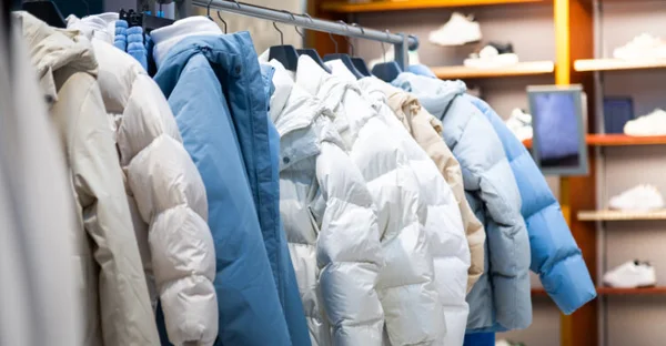 “Tưởng rằng đều là áo phao giống nhau”…Lý do khiến bạn trông gầy hơn ngay khi mặc, là gì?